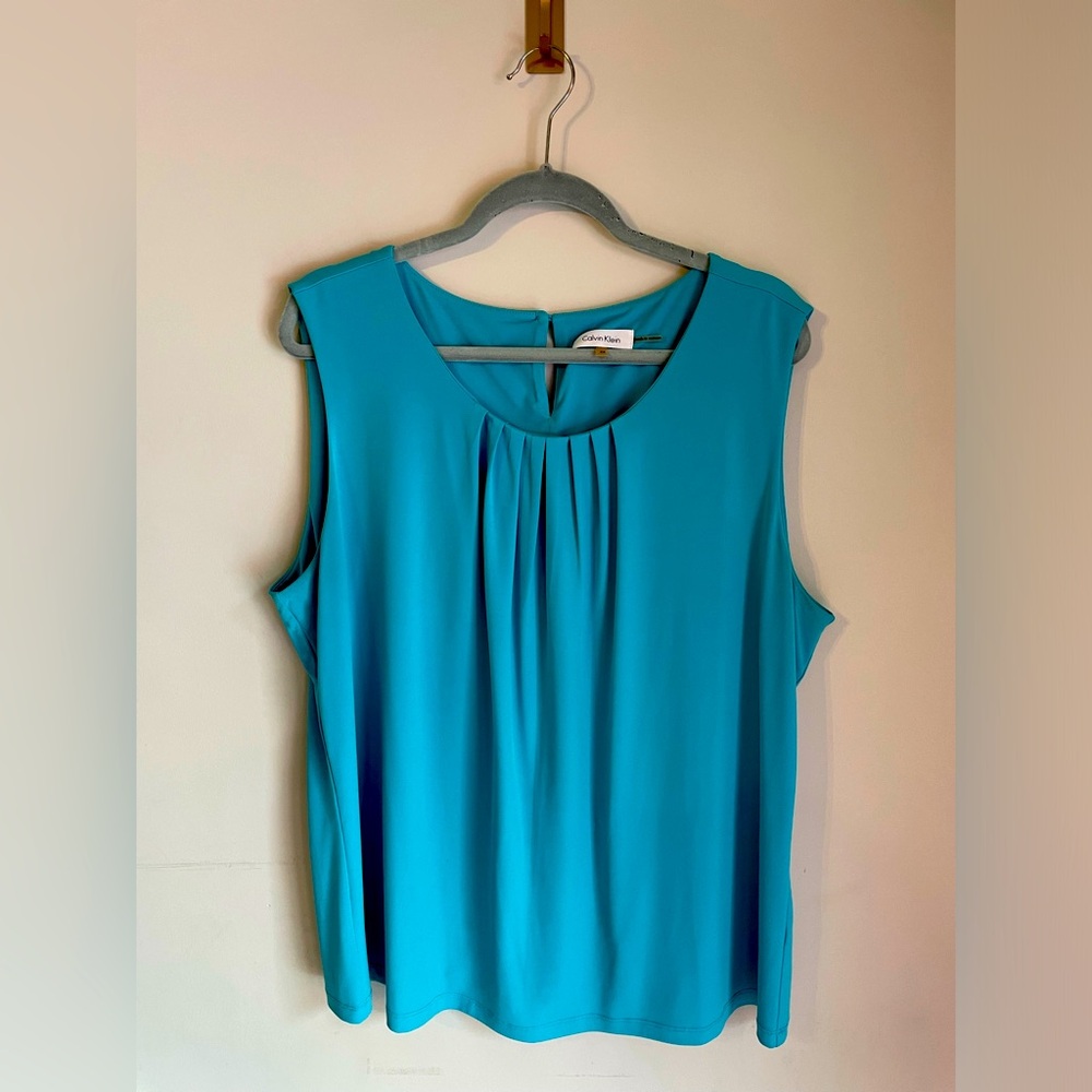 COPY - Calvin Klein sleeveless blue shirt size 2X